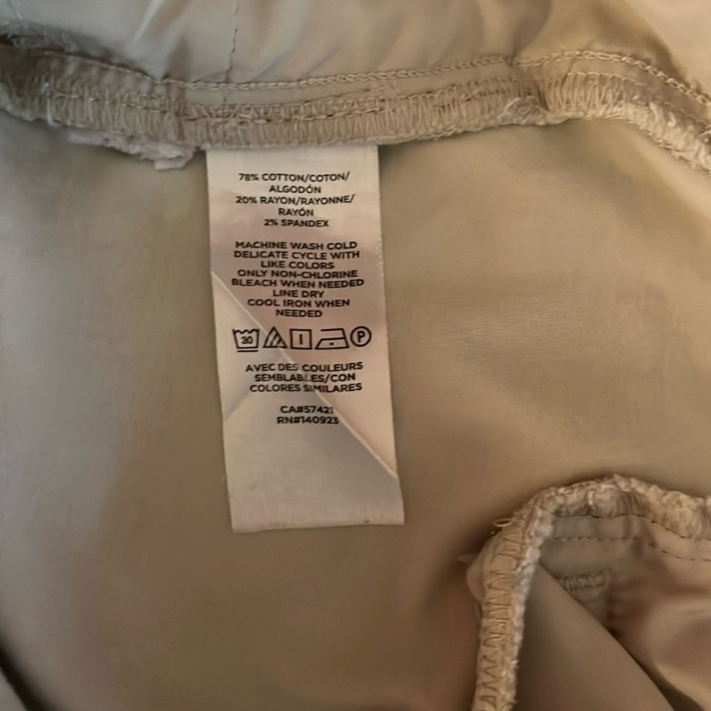 Loft Riviera Capri pants, Size 4 - Picture 12 of 13